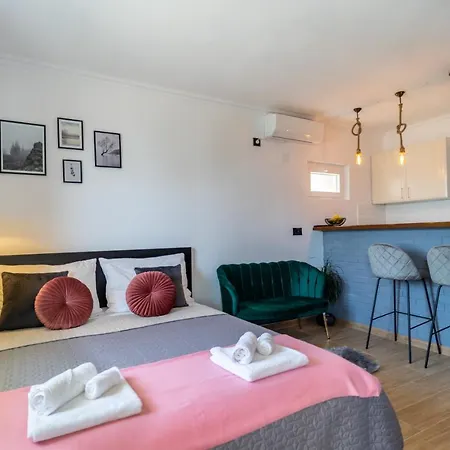 Apartment Klara Molunat